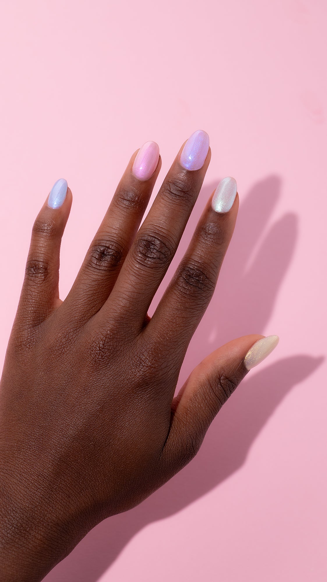 Ongles Pearl : tendance incontournable de cet été