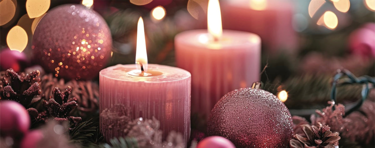 Photo inspiration ongles roses tendance Noel 2024